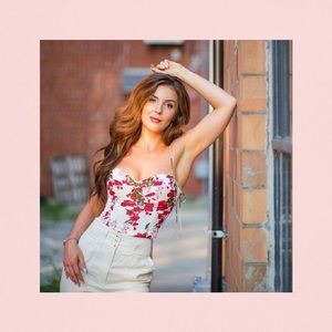 **SOLD** Reformation Liza Top in Georgette NWOT 4